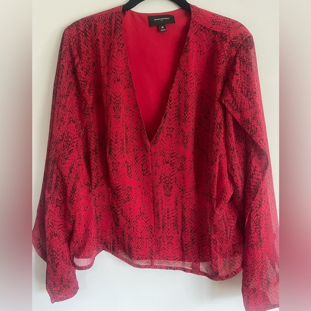 Banana Republic Snakeskin Blouse - size 18